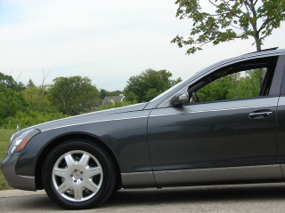 Illustration for article titled Nice Price Or Crack Pipe: 2004 Maybach 57 For $129,900?